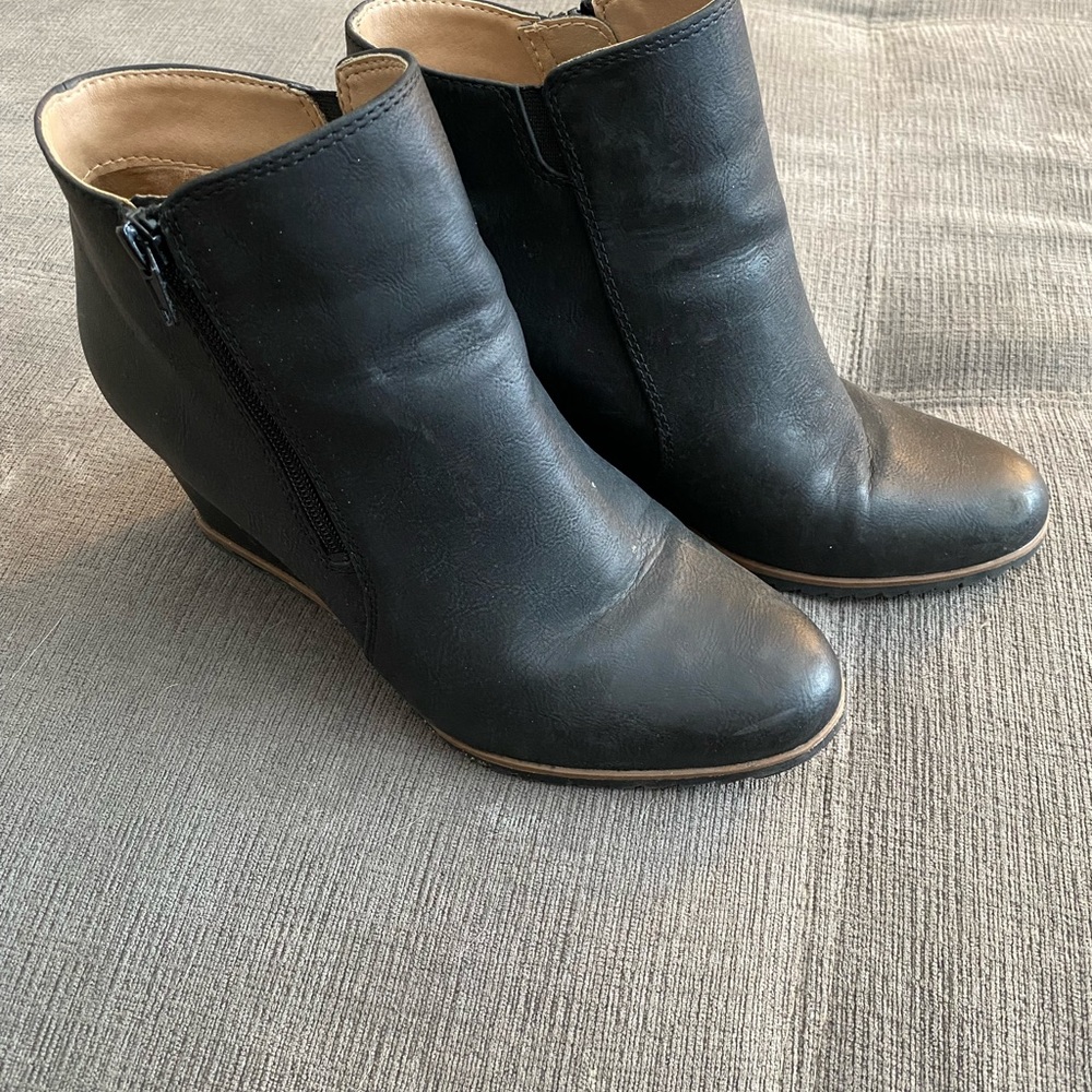Black Wedges Size 10